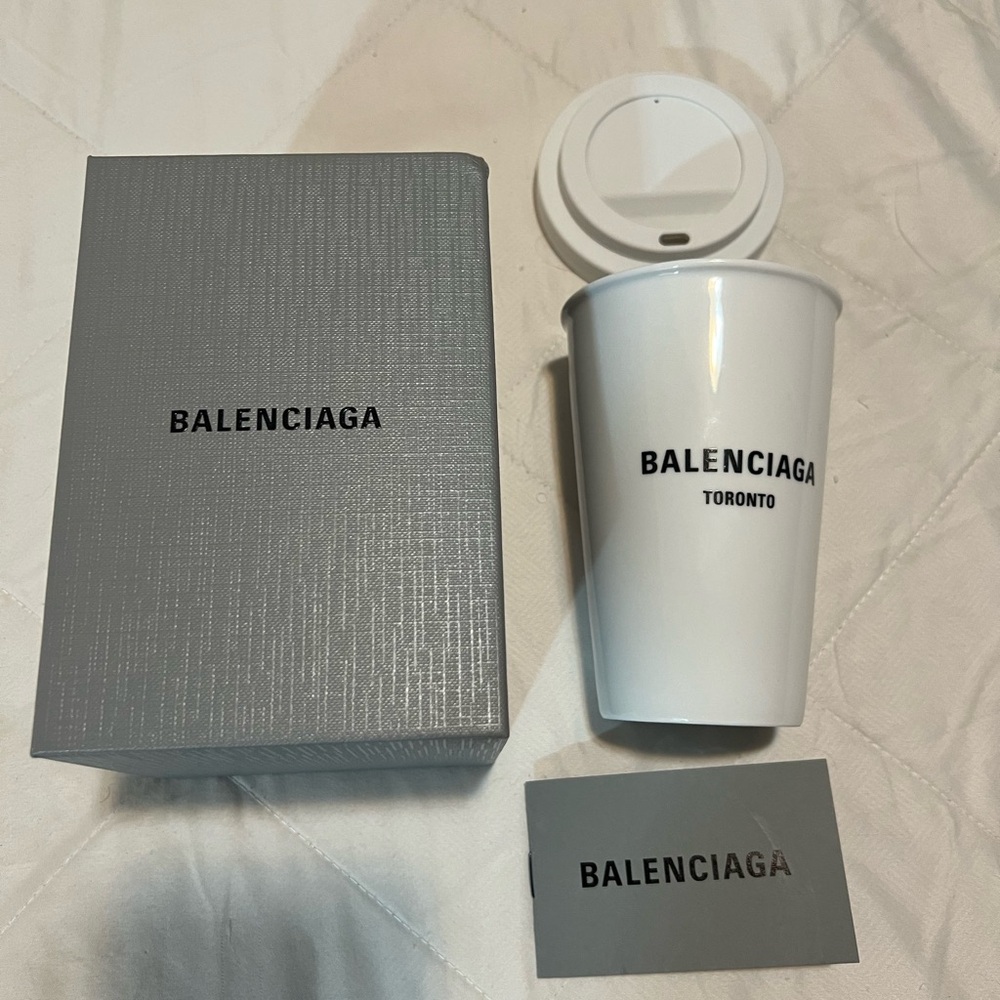 Balenciaga ‘TORONTO’ White Travel Mug Set